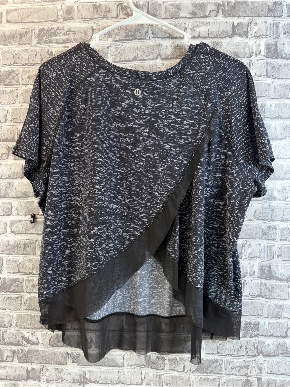 Women's Lululemon Black Heather Short Sleeve Top with Sheer Hem